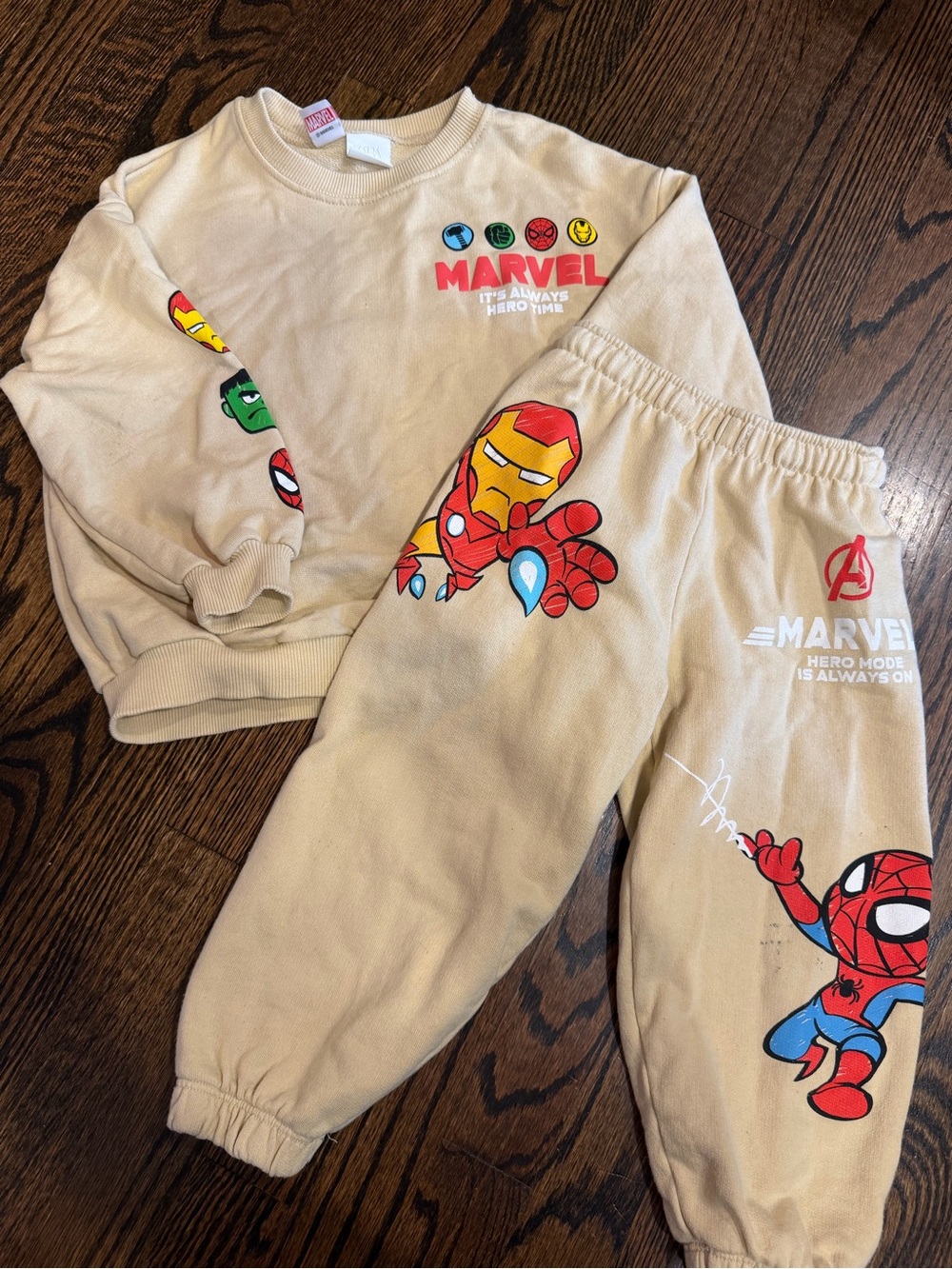 Zara Toddler Marvel Sweat outfit 5T